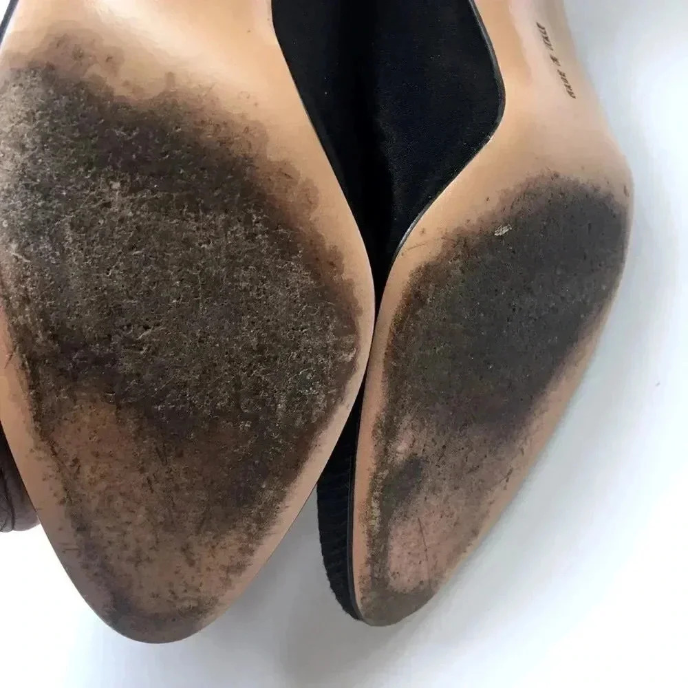 Vintage Salvatore Ferragamo Black Satin Heels Shoes Size 8.5 AA Narrow - Picture 11 of 11
